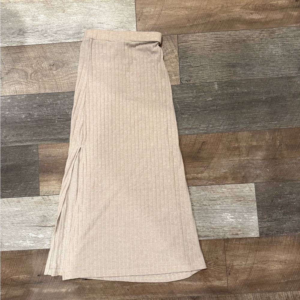 Elegant Beige Women's Skirt